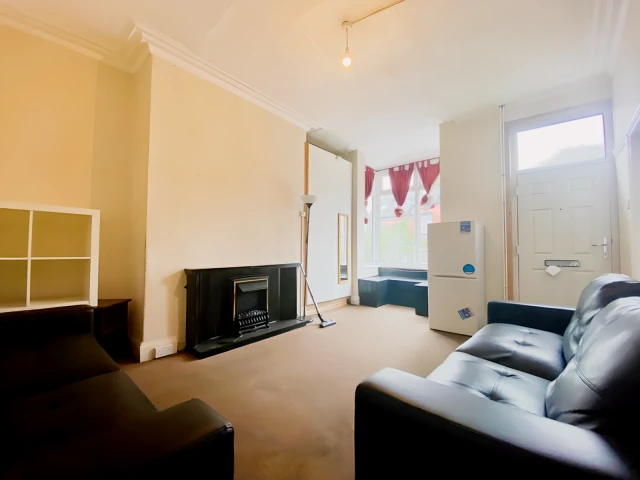 Brudenell Street 24235# 1