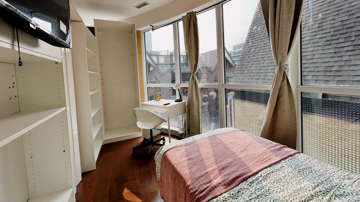 Liwinco - Yorkville (88 Cumberland St) 0