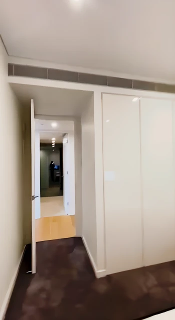 2 Central Park Ave 1