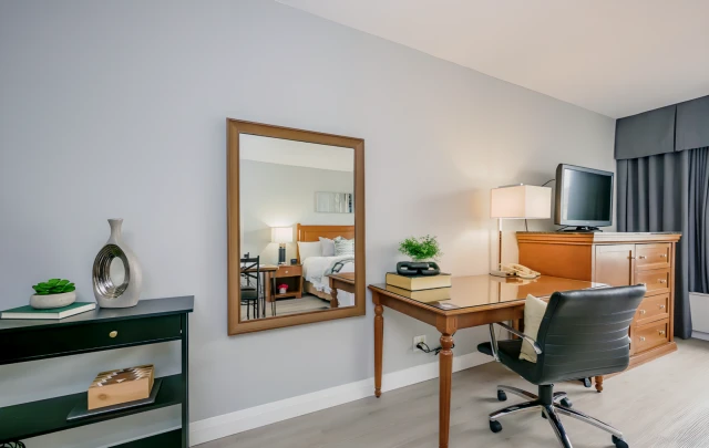 300 King St 1