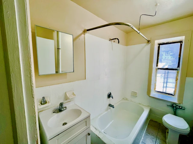 1331 Seneca Ave. 1