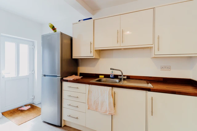 Room 1 , Meadow Lane, LE11 1JY 2