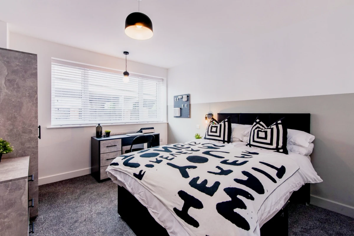21 Clifton Boulevard, NG7 2JH 0