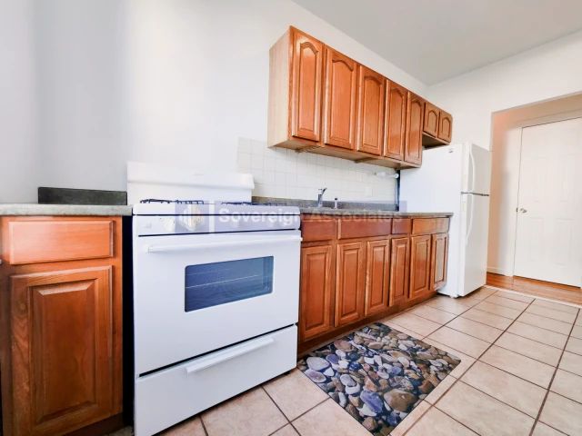 165 Pinehurst Avenue 4