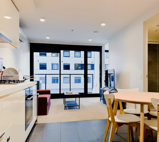 503/33 Mackenzie St 3