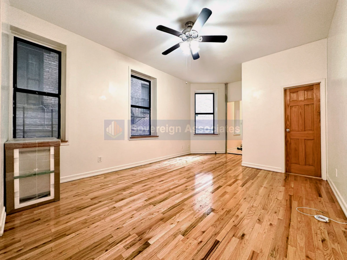 3133 Broadway 0