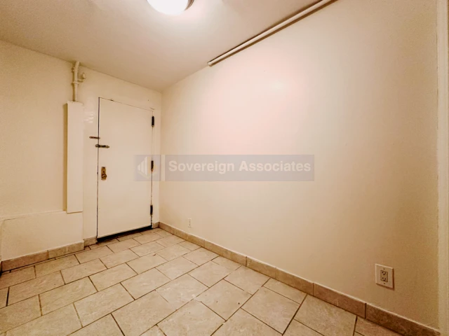 3133 Broadway 3