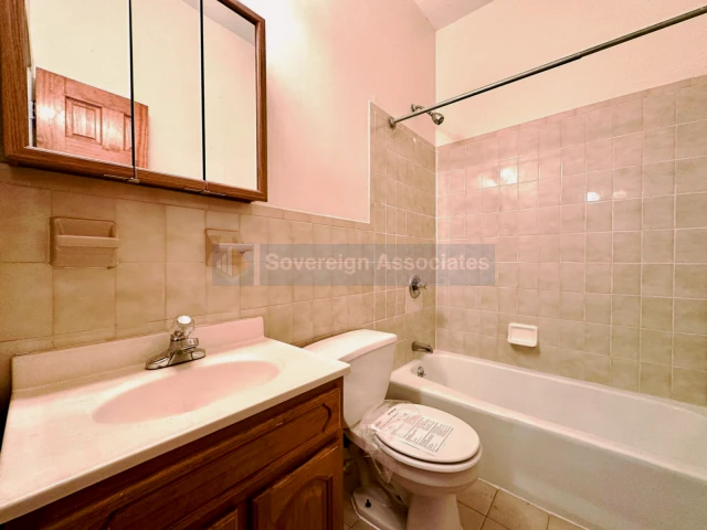 3133 Broadway 4