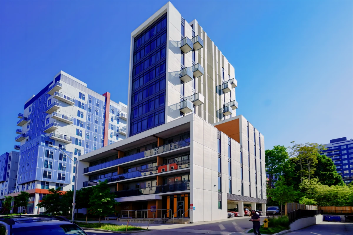 250 Lester St 0