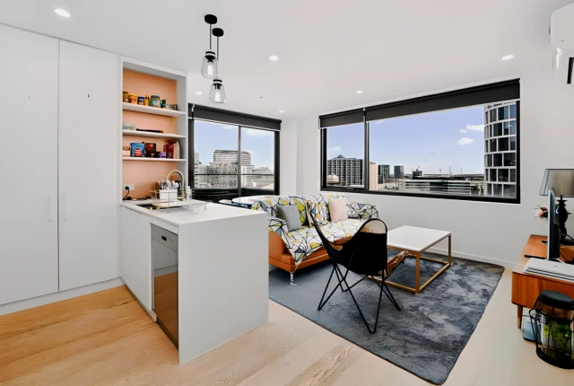 392 Spencer Street 3
