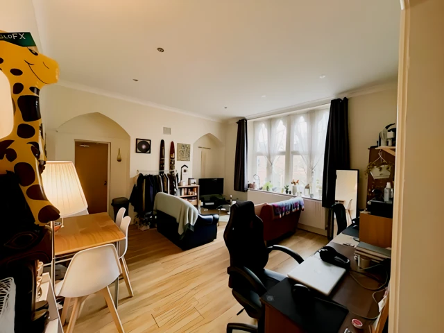 Hyde Terrace 26151# 4