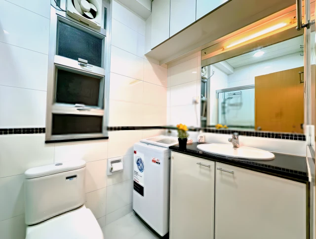 (HKUSG) Serviced apartment in Hiu Fai Building, University of Hong Kong (entire apartment for rent, 3 bedrooms, 1 bathroom, 3 people) 3
