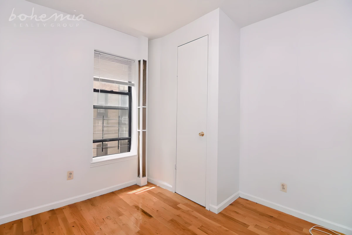 65 Nagle Ave 0
