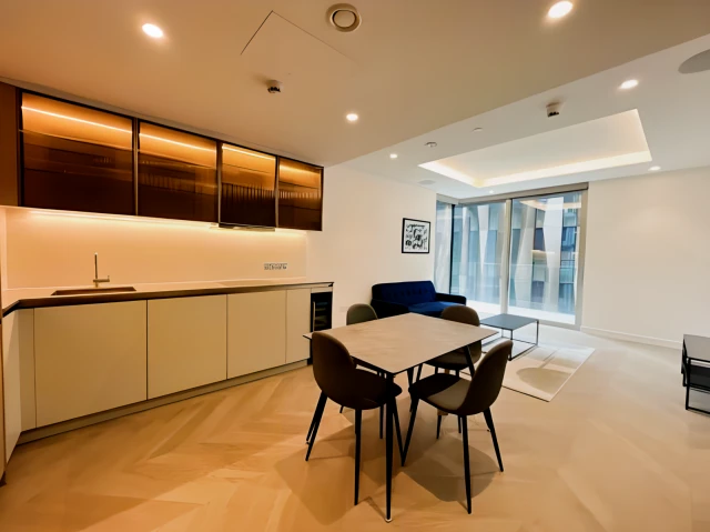 LH-The Haydon, Minories 1