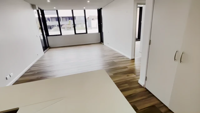 25 Rothschild Ave 2