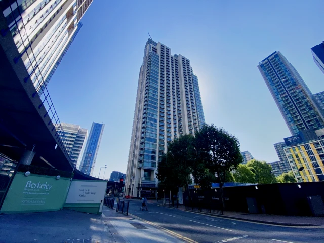 3 Pan Peninsula Square C 1