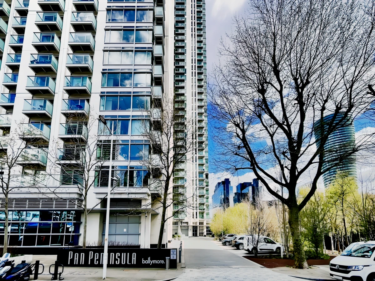 3 Pan Peninsula Square C 0