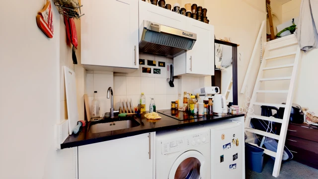 Cromwell Road 27290# 4