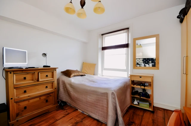 Nevern Place, Earls Court 1