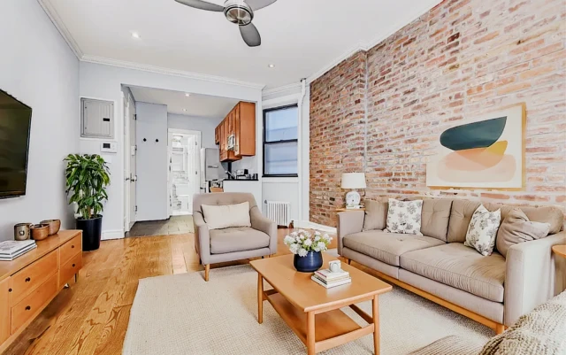47 1/2 East 1st Street - New York student accommodation - 2 beds 2 baths