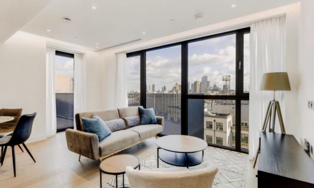 LH-Russell Square丨postmark丨1B1B_伦敦家我（LondonHomeMe）