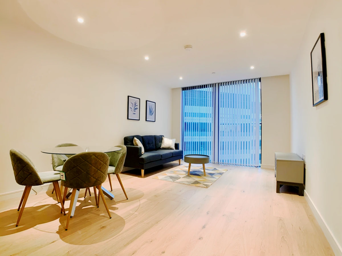 LH-Hampton tower 5404 0