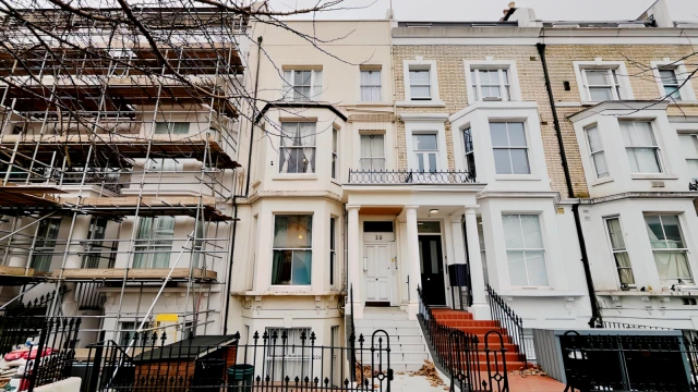 West Cromwell Road 27698# 1