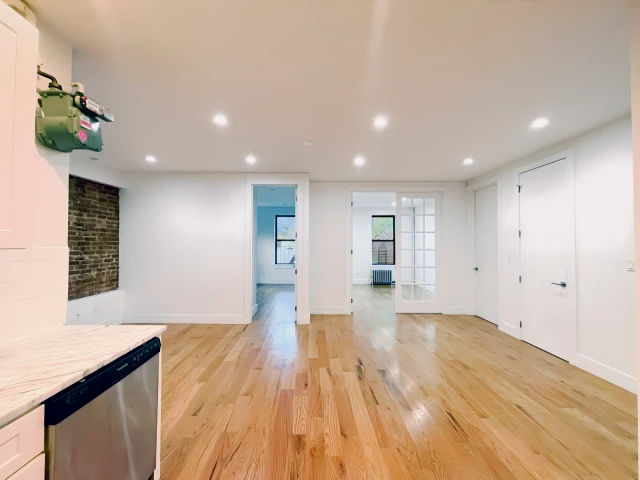 684 Riverside Drive 2
