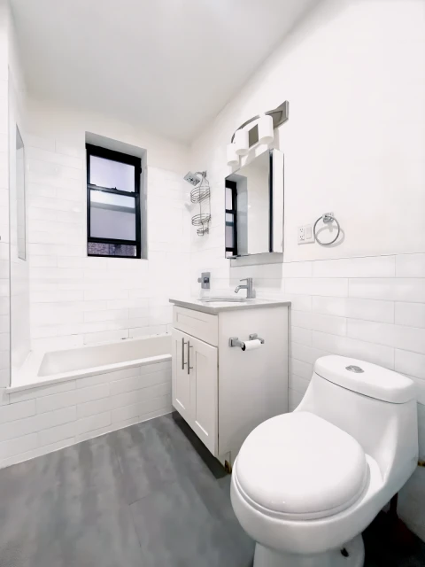 684 Riverside Drive 3