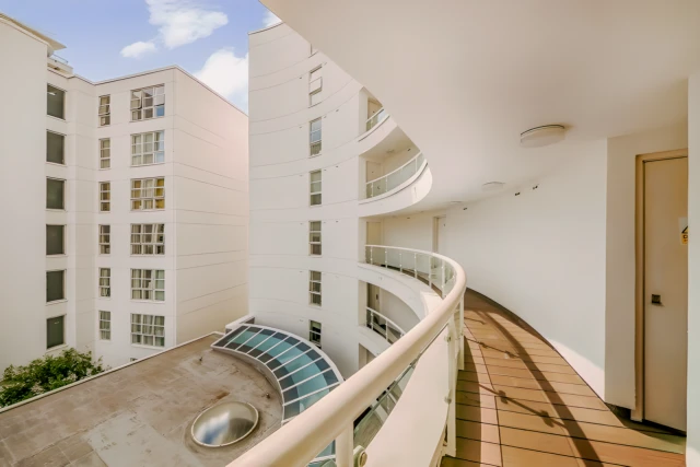 LH-Lumina Building 3