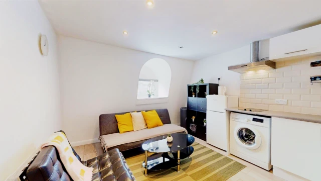 Hogarth Road, Earls Court 2