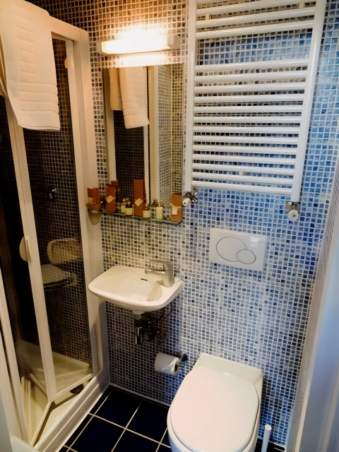 Mabledon Place 28145# 3