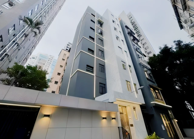 The Symbol 31 @ Admiralty