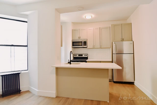 504 W 159th St