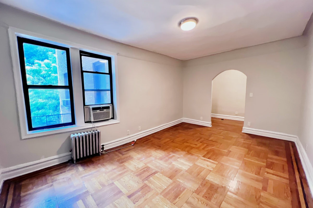 213 Bennett Avenue 0
