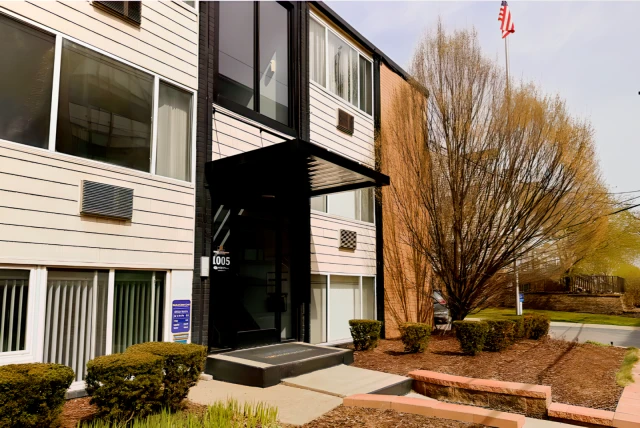 Medical Center Court Apartments - Ann Arbor student accommodation