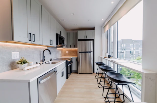 The Riverdale Tower 4