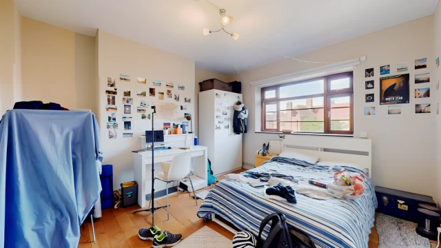 Poynders Gardens 28642# 4