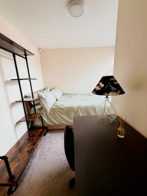 1 Finney Court 4