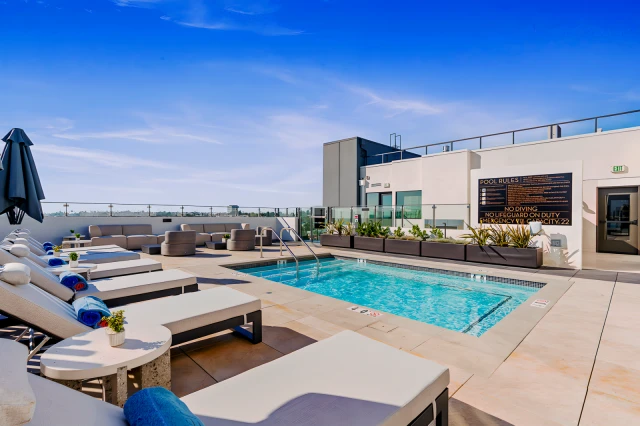 4136 Grandview Blvd 2