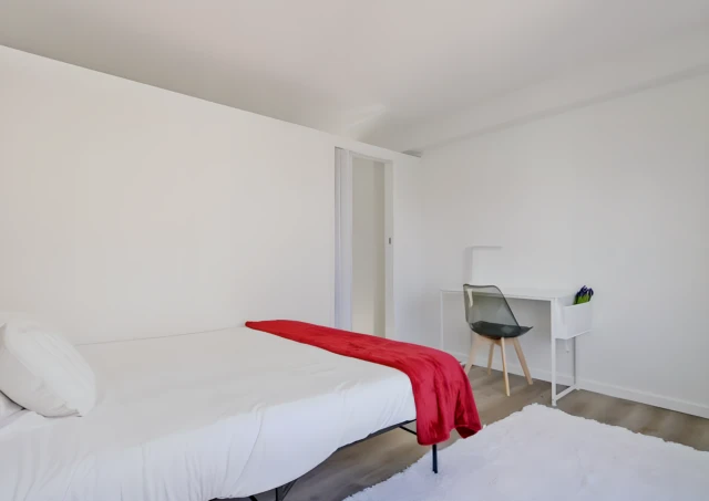 40 Waterside Plaza 3