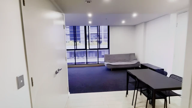 308/12 Defries  Ave 2