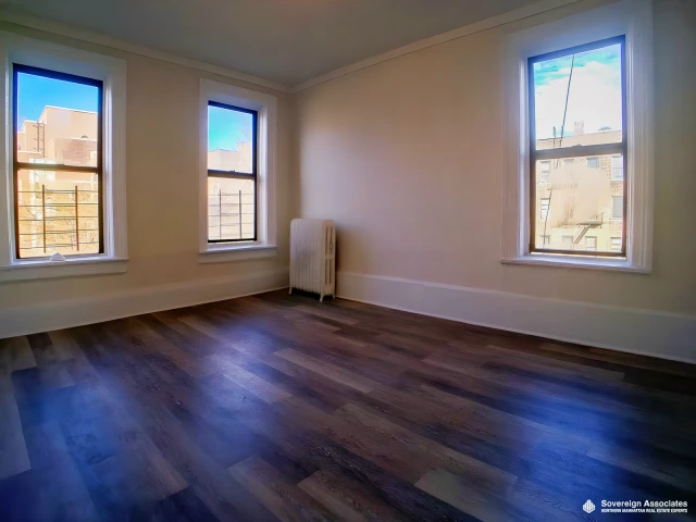 76 Vermilyea Avenue 3