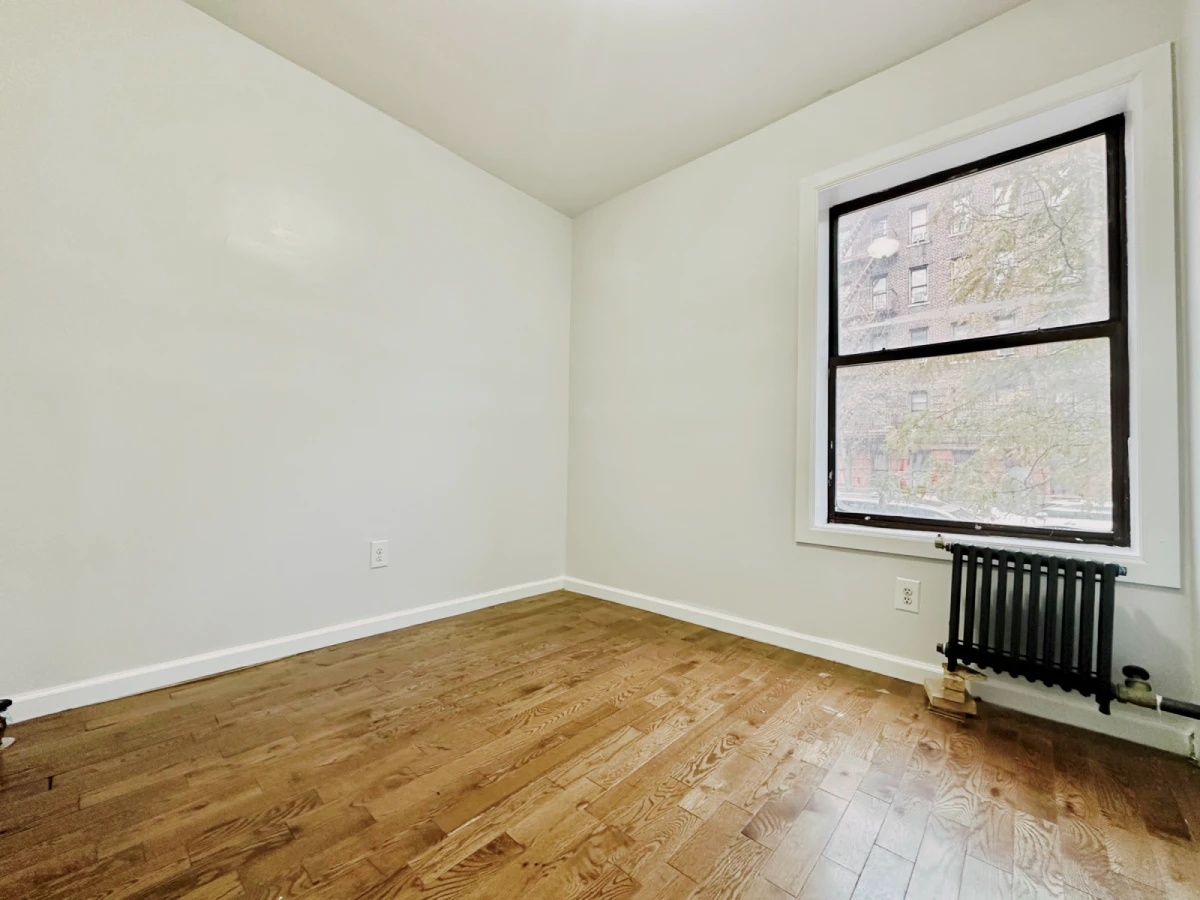24 Thayer Street - New York student accommodation - 2 Baths 1 Bath
