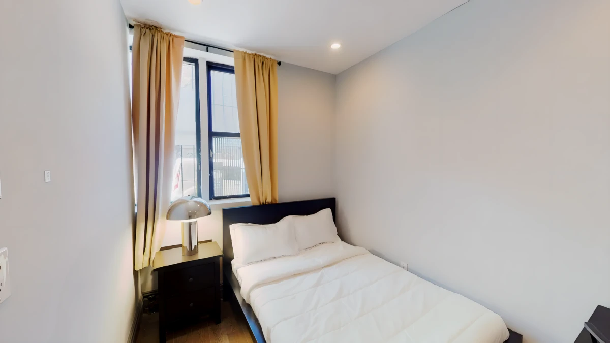 #572: East Village - New York student accommodation