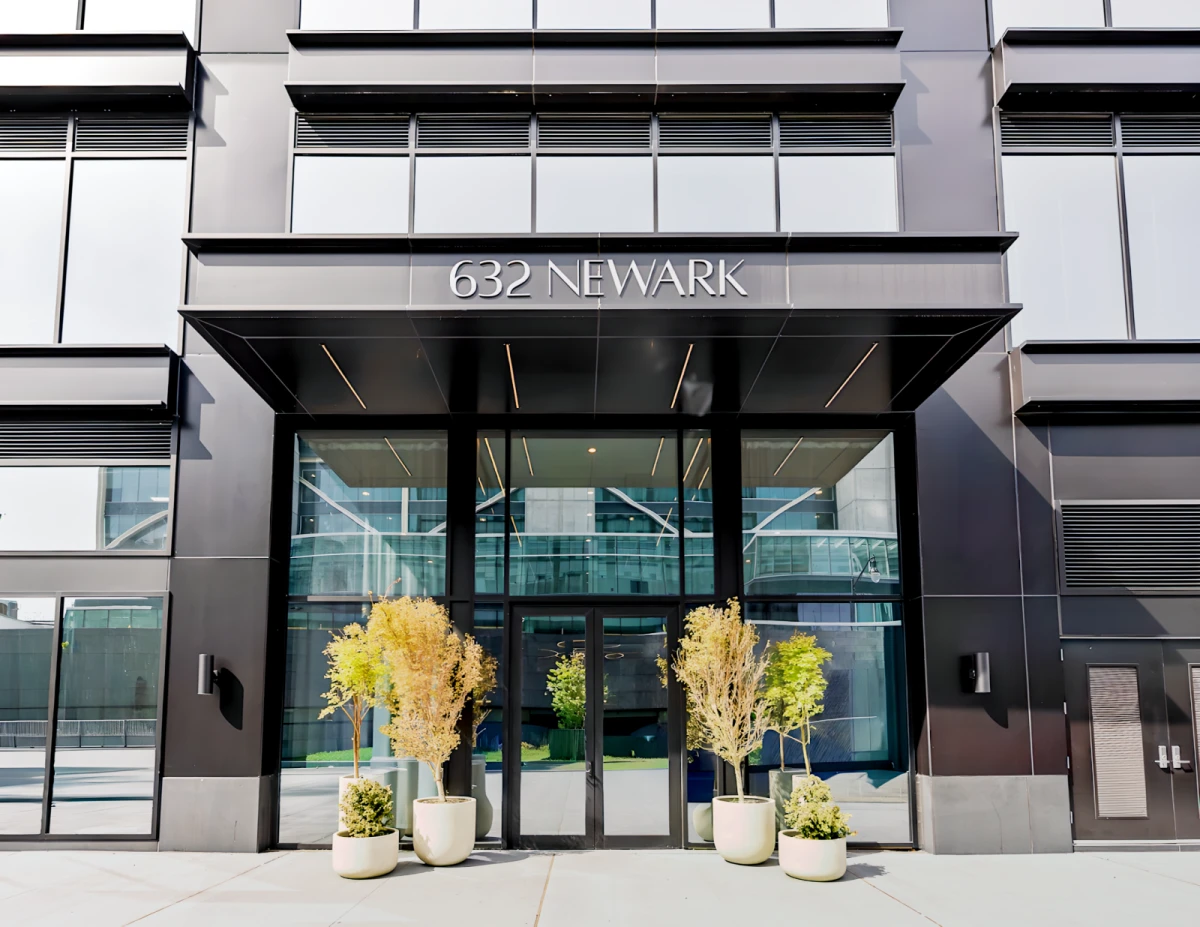 632 Newark 0