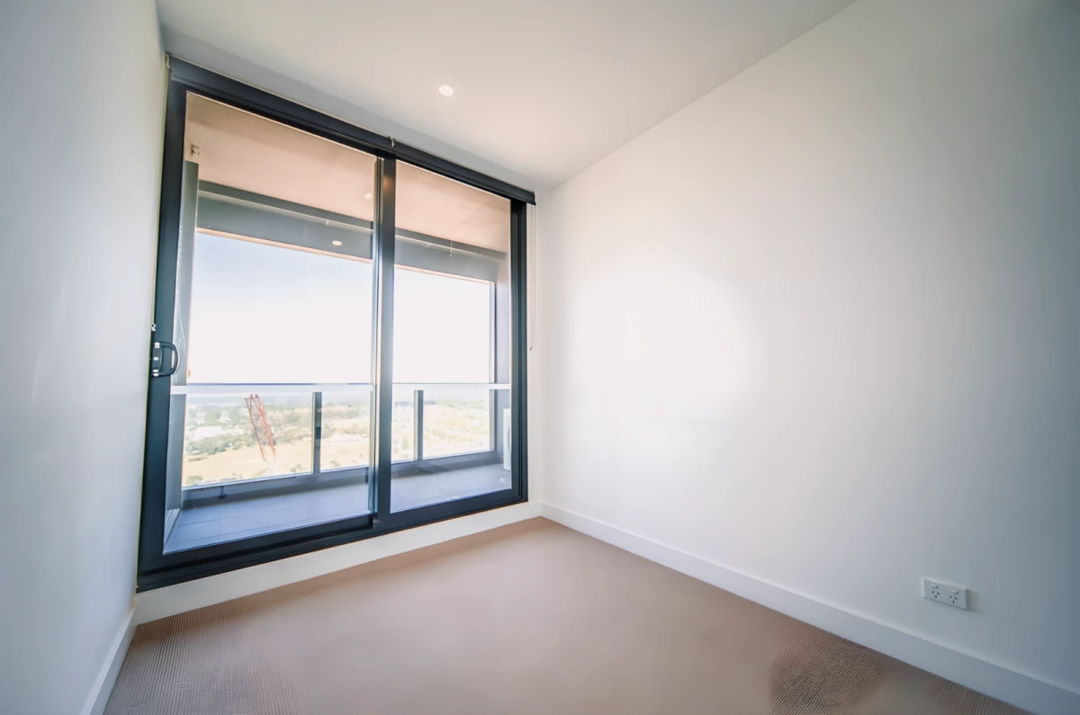 850 Whitehorse Road 0