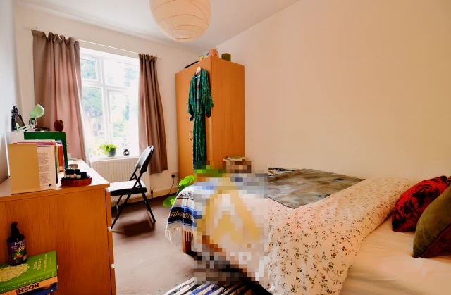 Entire Place·5B2B···70 Lodgehill Road, Selly Oak 4