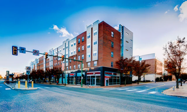 RAMZ Apartments on Broad 2