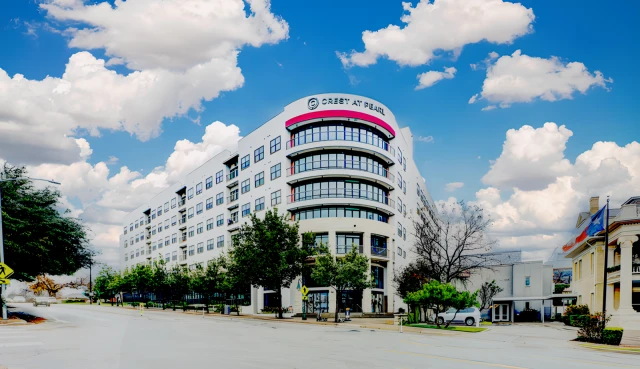 The Crest at Pearl 1